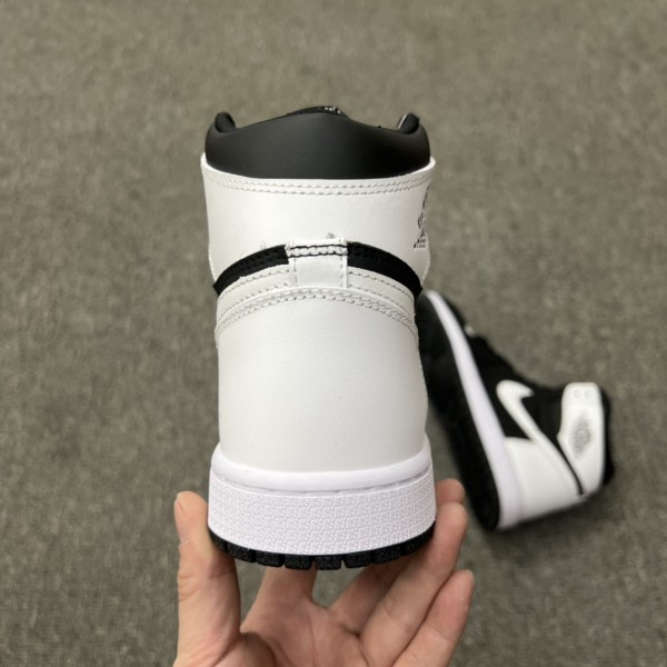 Jordan 1 Retro High OG Black White