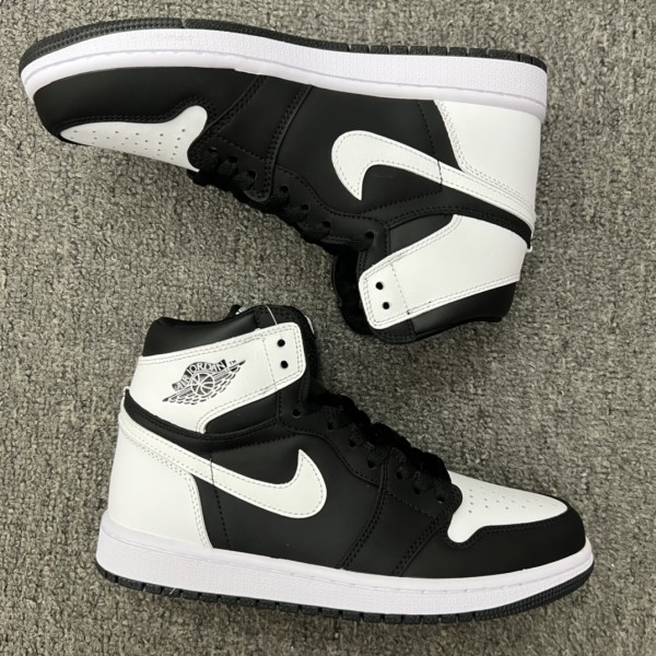 Jordan 1 Retro High OG Black White