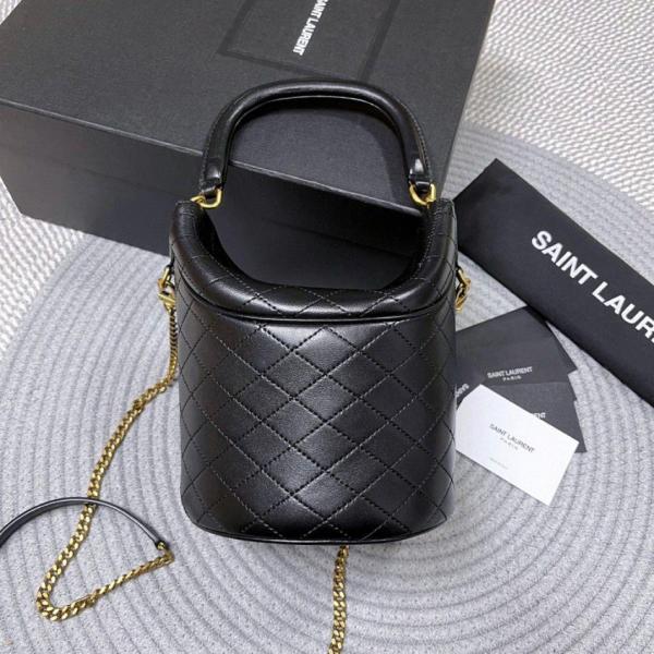 Handbags  SAINT LAURENT 763961 size 19*17*15 cm