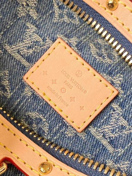 Handbags  Louis Vuitton m46837 size 38*16*8 cm