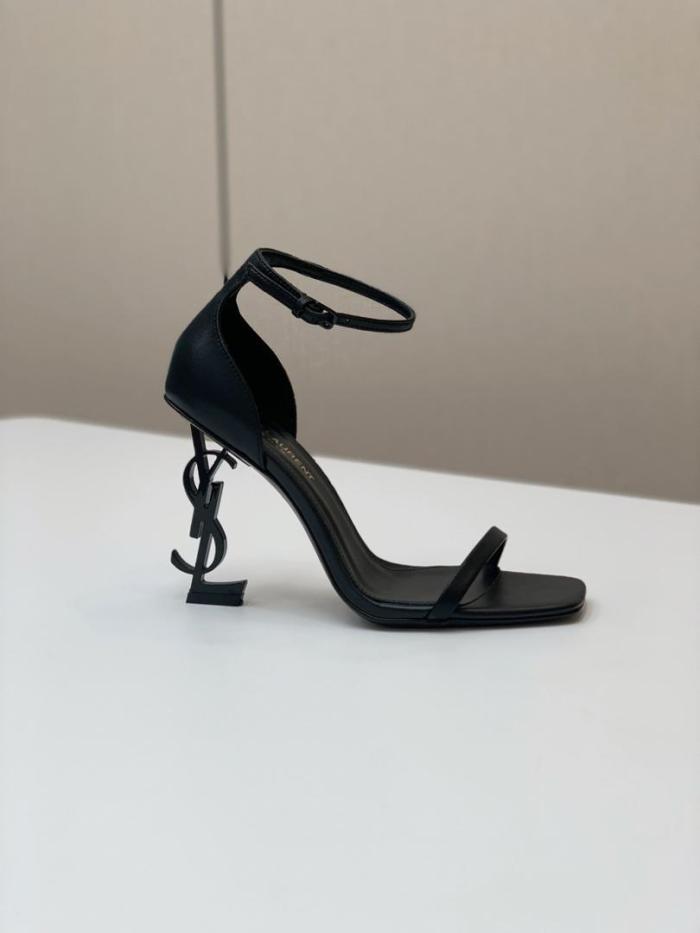 SAINT LAURENT OPYUM SANDALS IN PATENT LEATHER BLACK