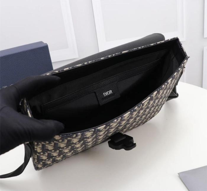 handbags Dior Saddle Messenger Bag Beige and black Dior Oblique jacquard