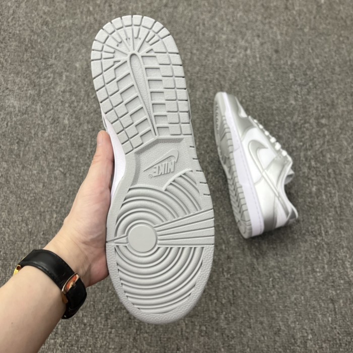 Nike Dunk Low Metallic Silver (Women's)