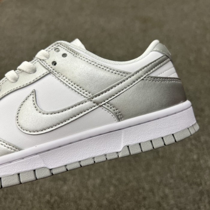 Nike Dunk Low Metallic Silver (Women's)