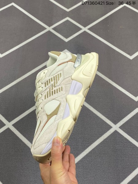 New Balance 9060 Sea Salt Brown