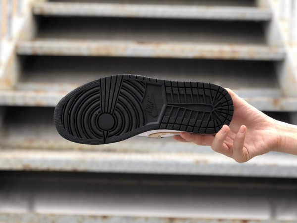 Jordan 1 Mid Patent Black White Gold