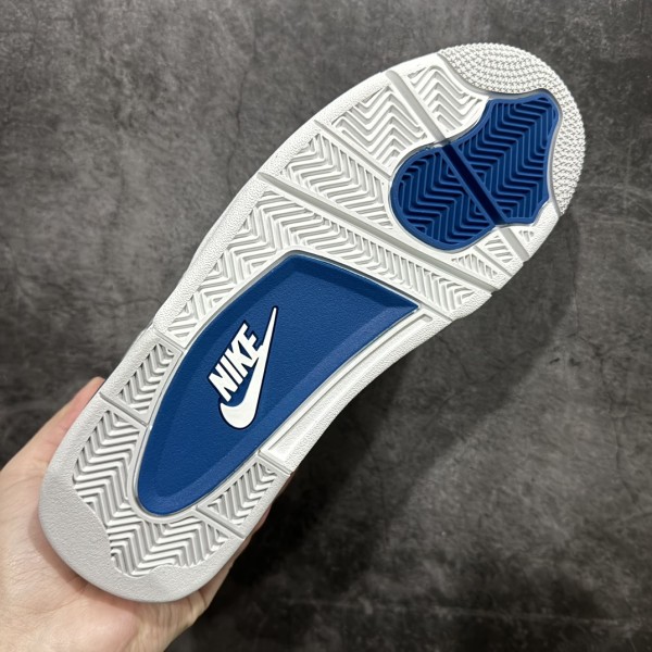 Jordan 4 Retro Military Blue (2024)