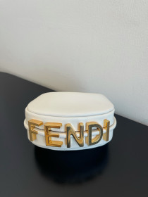 Fendi  size 16.5*14*5cm