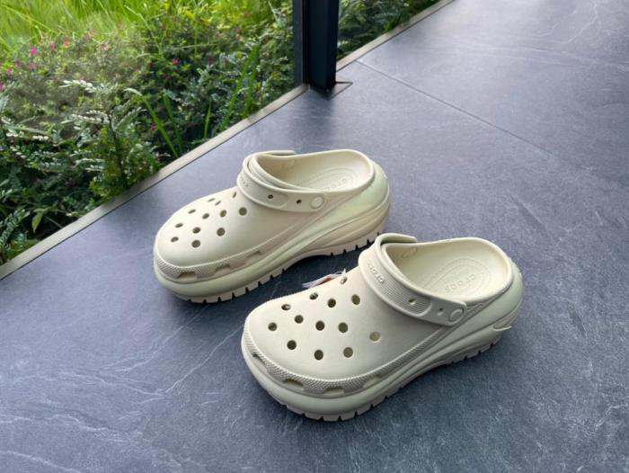 Crocs Mega Crush Clog Bone 207988-2Y2