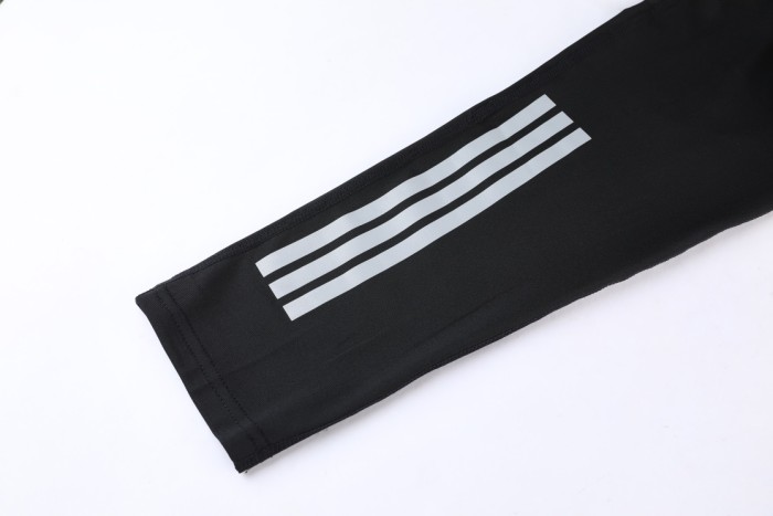 Sportswear adidas Y120