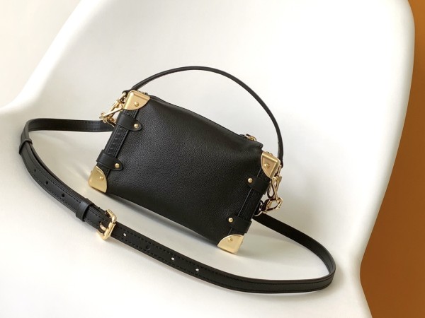 Handbags  Louis Vuitton M23817 size 19*7*12 cm