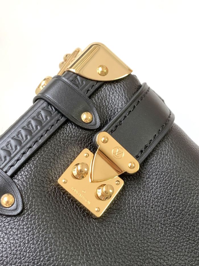 Handbags  Louis Vuitton M23817 size 19*7*12 cm