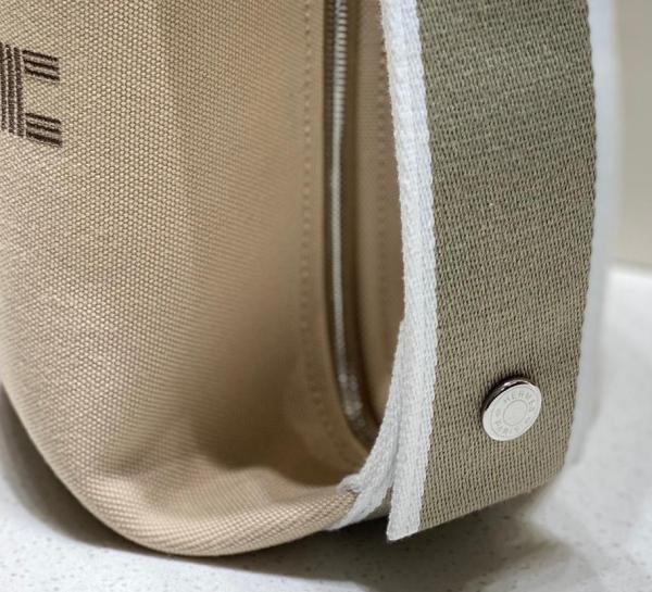 Handbags Hermes H103223M-01 size L 25 x H 21 x D 14 cm