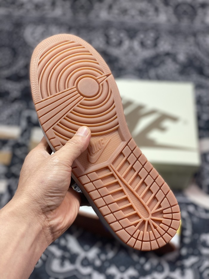 Jordan 1 Retro Low OG SP Travis Scott Canary (W)