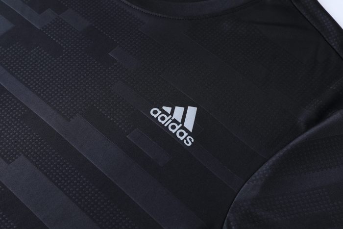 Training clothes adidas 1508