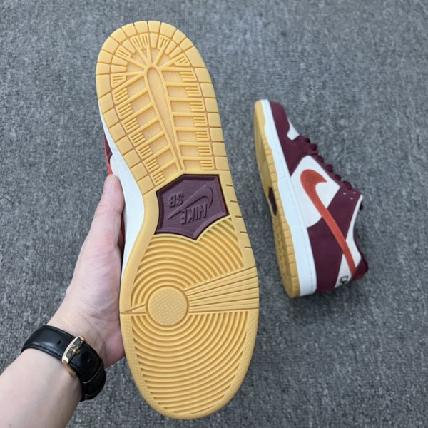 Nike SB Dunk Low Skate Like a Girl