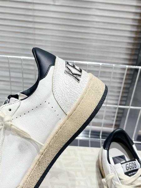 Golden Goose Ball Star in white nappa with black star GMF00117.F003771.10283