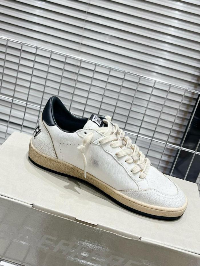 Golden Goose Ball Star in white nappa with black star GMF00117.F003771.10283