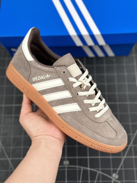 adidas Handball Spezial Earth Strata Gum