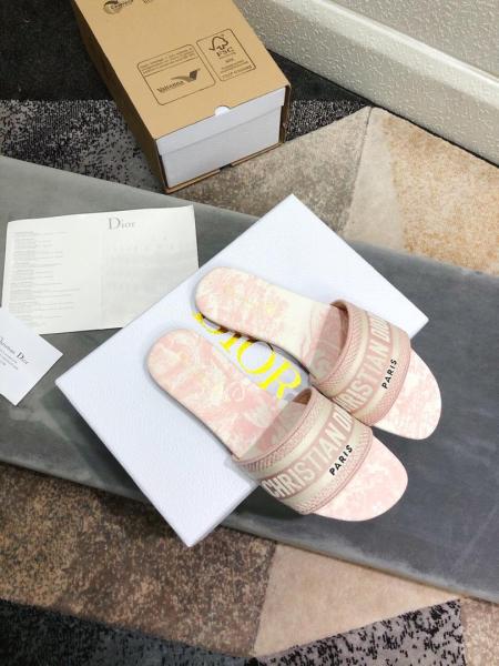 DIOR Dway Slide Slippers Women's Light Pink