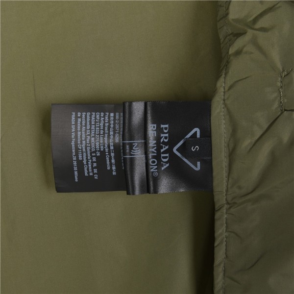  Clothes Prada 20240611-2