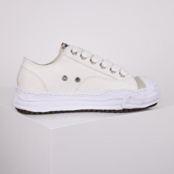 Maison Mihara Yasuhiro Hank OG Sole Nylon Puffer Low White