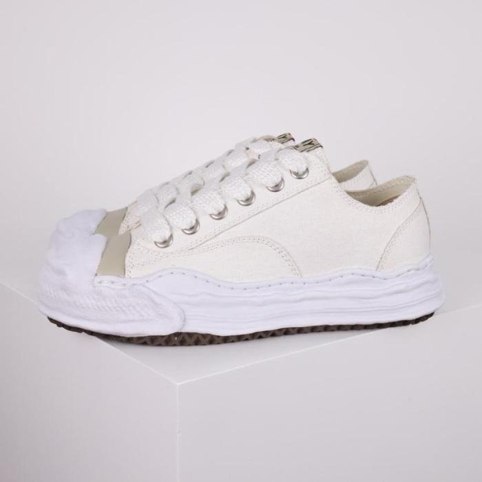Maison Mihara Yasuhiro Hank OG Sole Nylon Puffer Low White