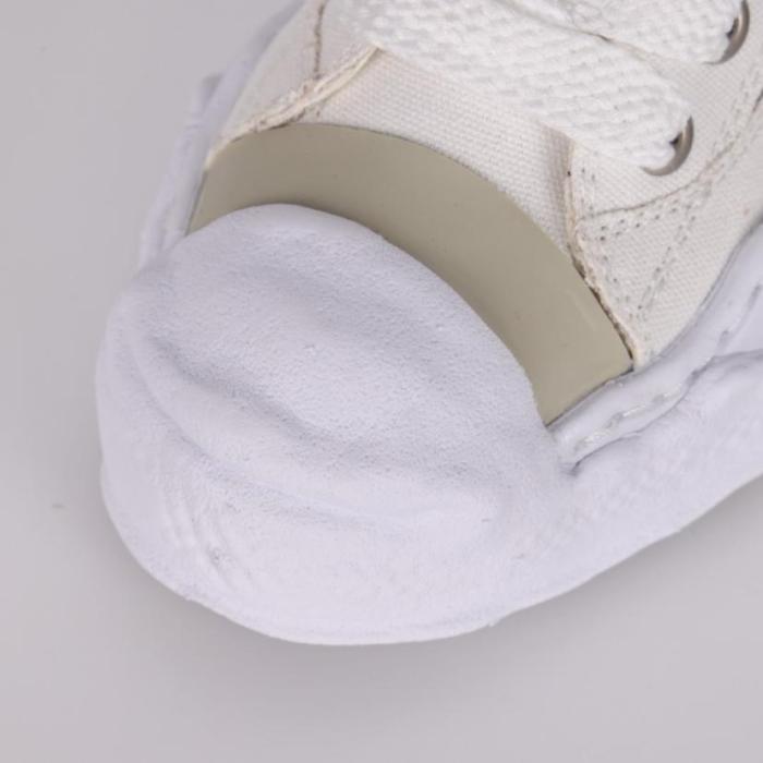 Maison Mihara Yasuhiro Hank OG Sole Nylon Puffer Low White