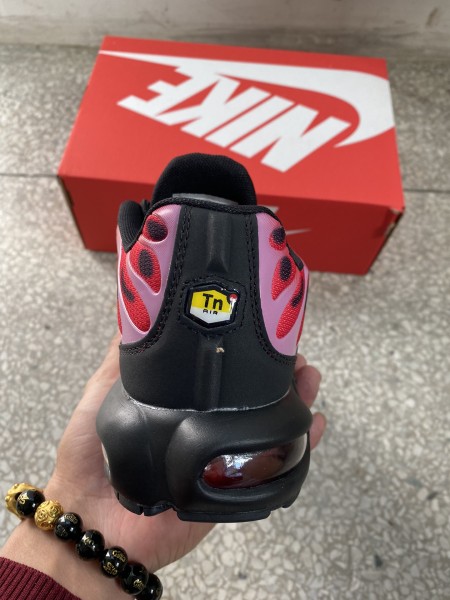 Nike Air Max Plus Supreme University Red