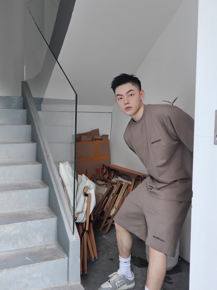  Clothes Balenciaga 20240616-2