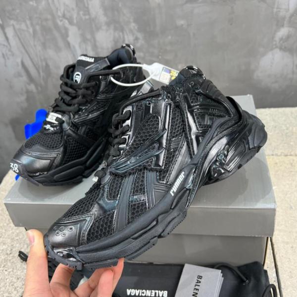 Balenciaga Runner Black