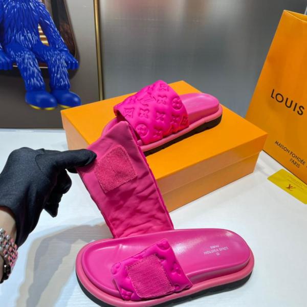 Louis Vuitton POOL PILLOW COMFORT 1AA1DP