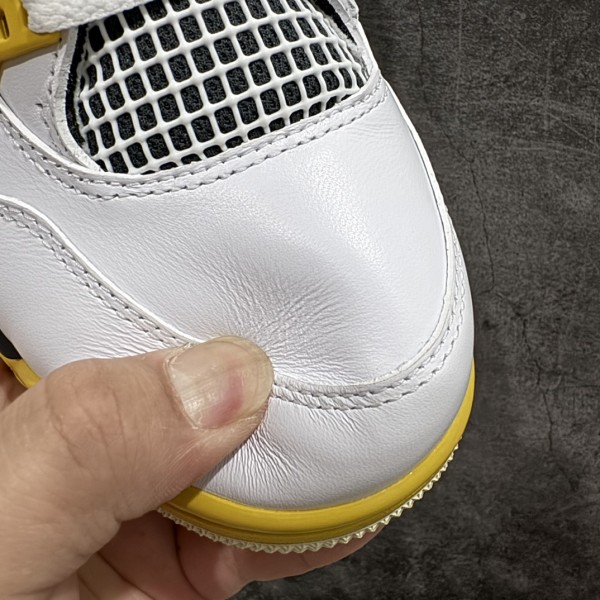 Jordan 4 Retro Vivid Sulfur (W)