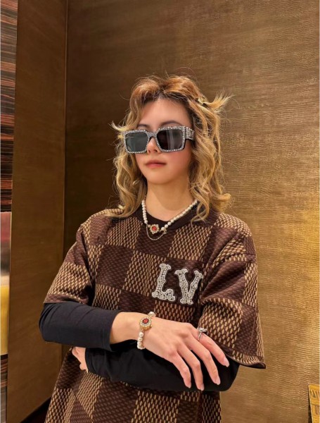  Clothes Louis Vuitton 20240620-1