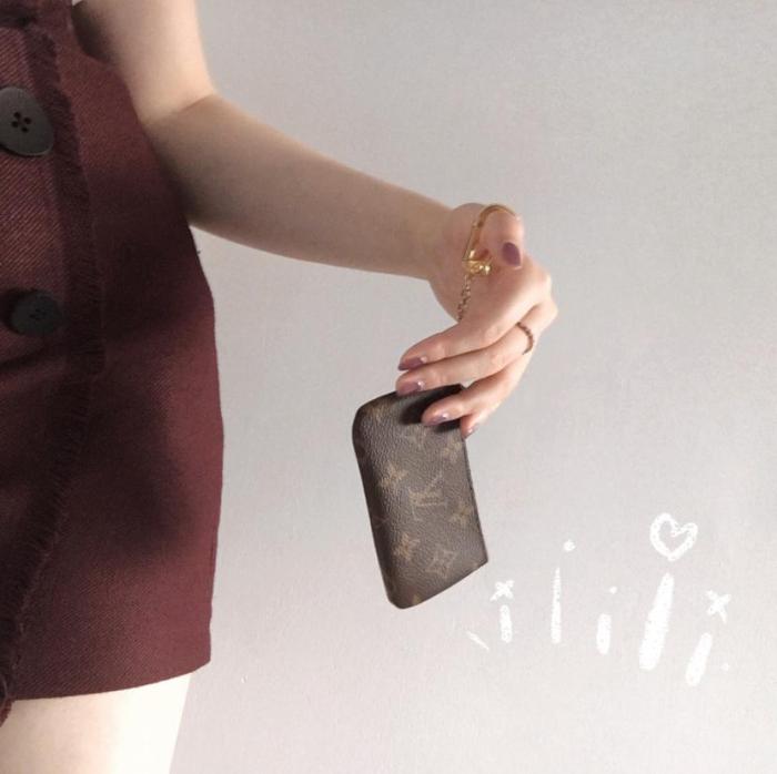 Louis Vuitton M62650 Key Pouch size 12*1*7 cm