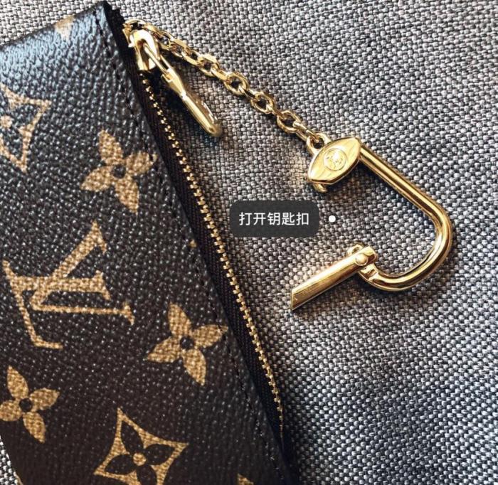 Louis Vuitton M62650 Key Pouch size 12*1*7 cm