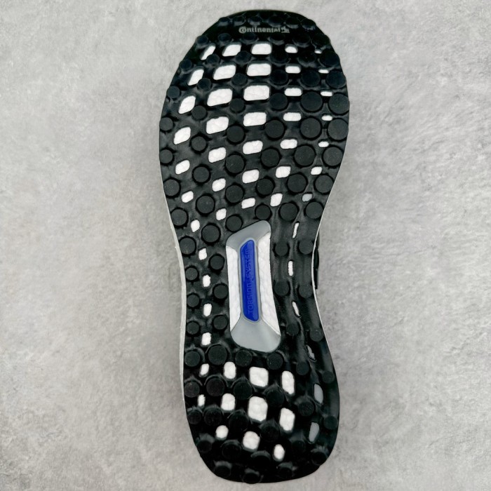 adidas Ultra Boost OG (2018/2020)