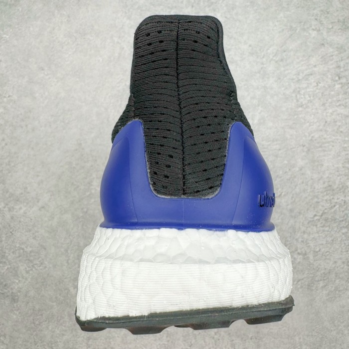 adidas Ultra Boost OG (2018/2020)