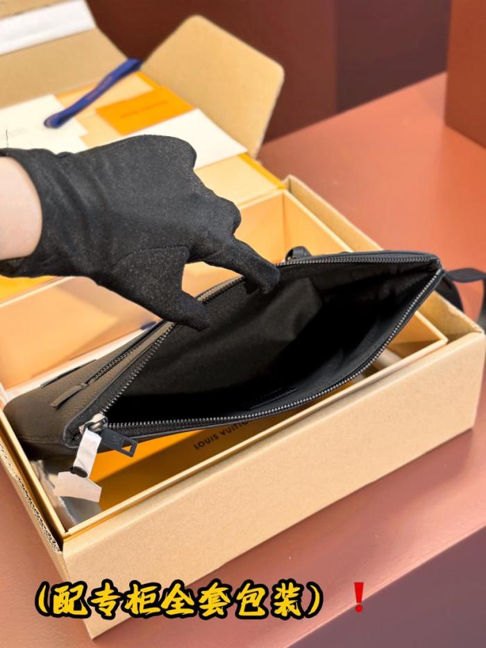 Handbag Louis Vuitton M69837 size:30*5*22 cm