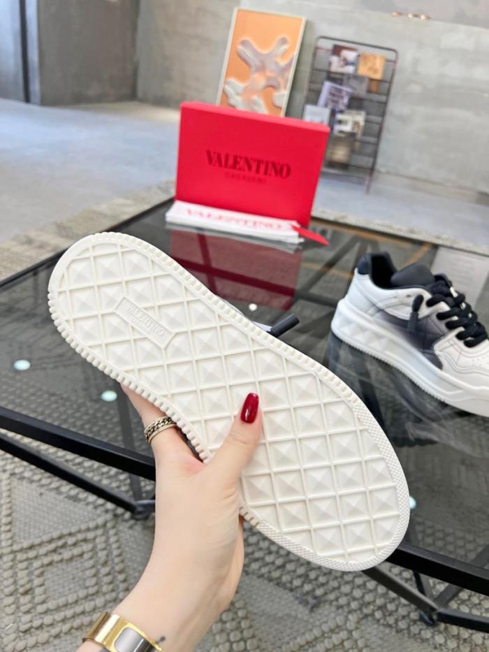 Valentino ONE STUD XL 3Y0S0G37YWMA01