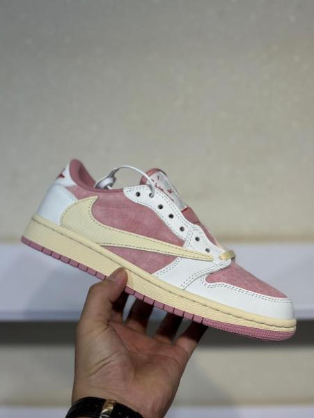 Jordan 1 Retro Low OG SP Travis Scott Pink
