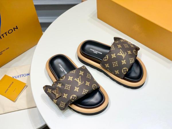 Louis Vuitton Mule Pool Pillow 1ABGIT