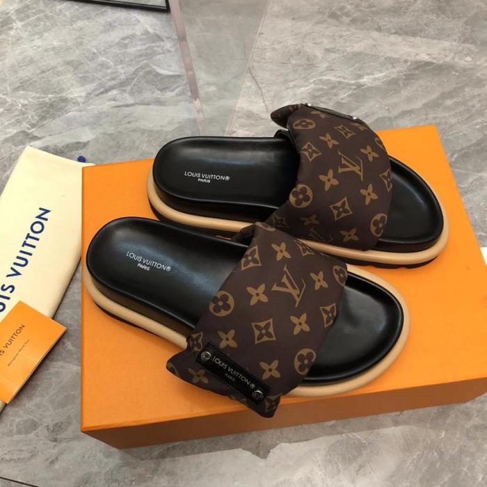 Louis Vuitton Pool Pillow Flat Comfort Mule 1AAEBW
