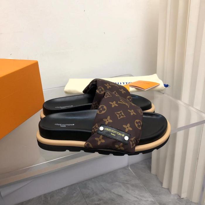 Louis Vuitton Pool Pillow Flat Comfort Mule 1AAEBW
