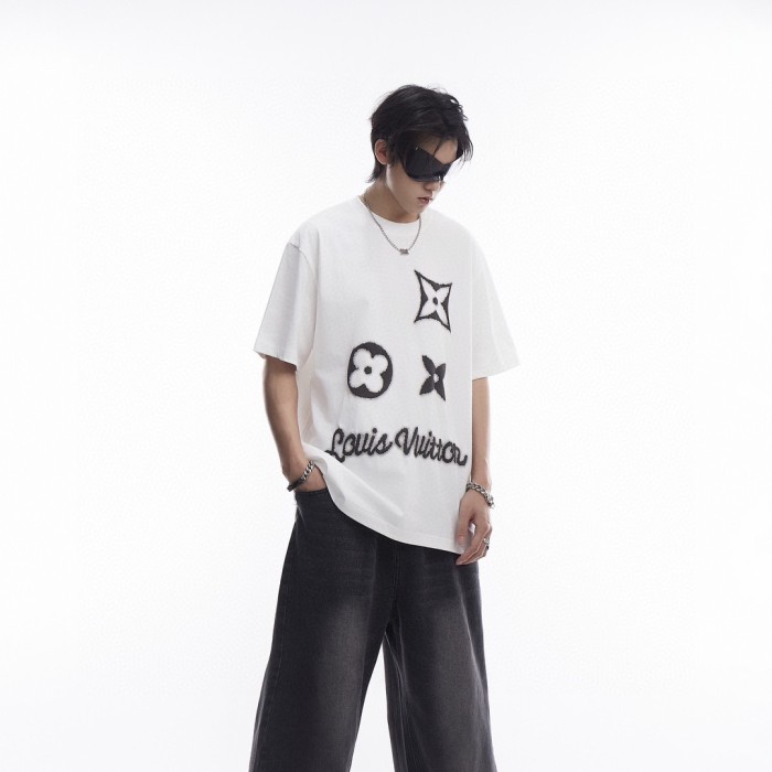  Clothes Louis Vuitton 20240726-45