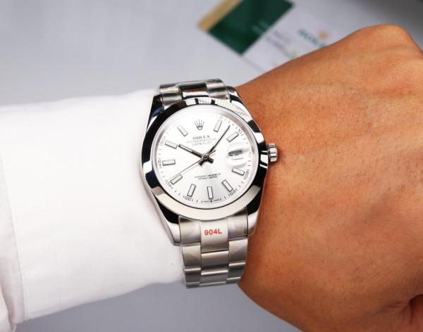 Rolex m126300-0003 size 41mm