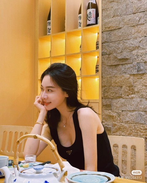  Clothes Prada 20240801-9