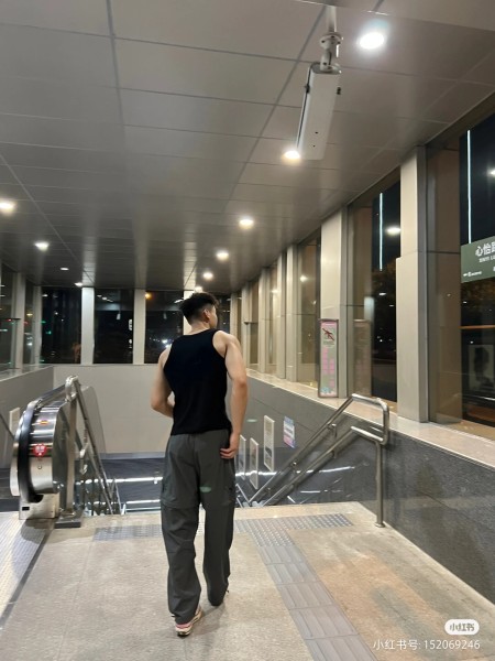  Clothes Prada 20240801-9