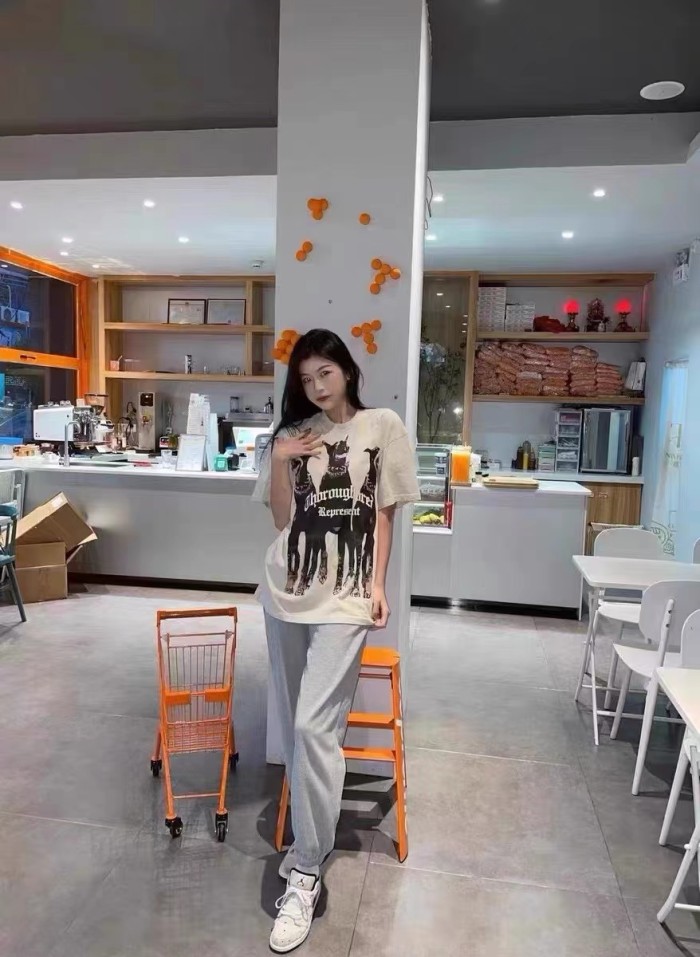 Clothes Represent 20240803-3