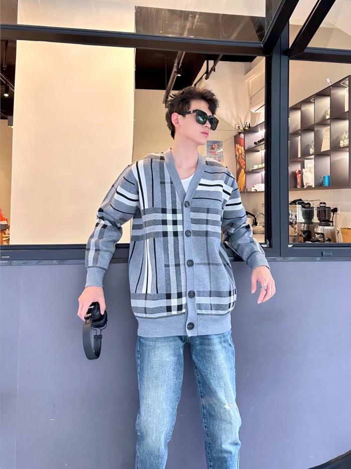  Clothes Burberry 20240818-5